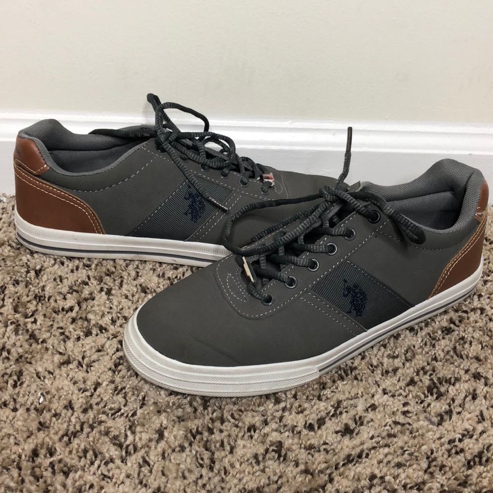 Men’s gently used Polo Shoes!